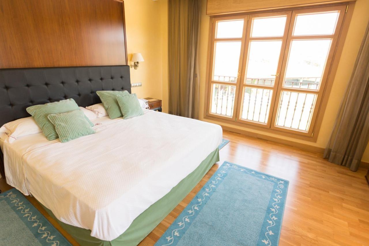 Hotel Torremilanos อารันดา เด ดวยโร ภายนอก รูปภาพ